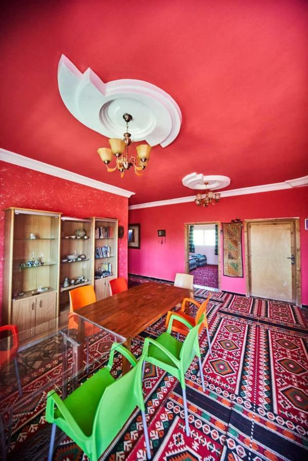 Bedouin Pink Ecohouse Bed & Breakfast วาดี มูซา ภายนอก รูปภาพ