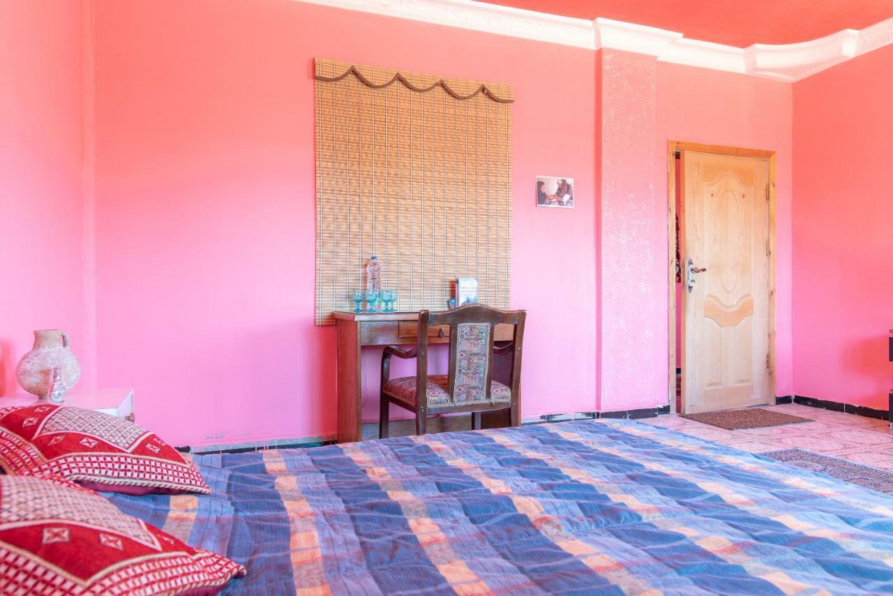Bedouin Pink Ecohouse Bed & Breakfast วาดี มูซา ภายนอก รูปภาพ