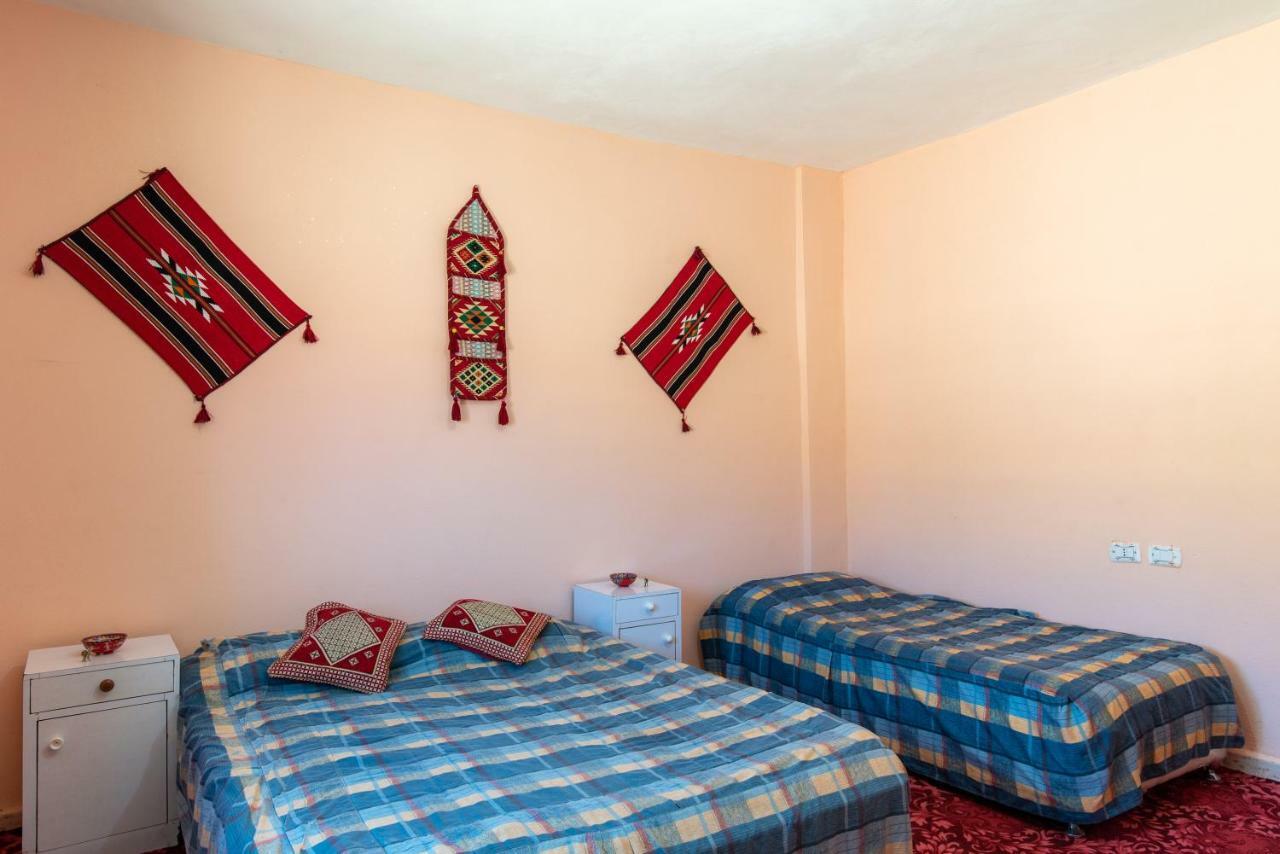 Bedouin Pink Ecohouse Bed & Breakfast วาดี มูซา ภายนอก รูปภาพ