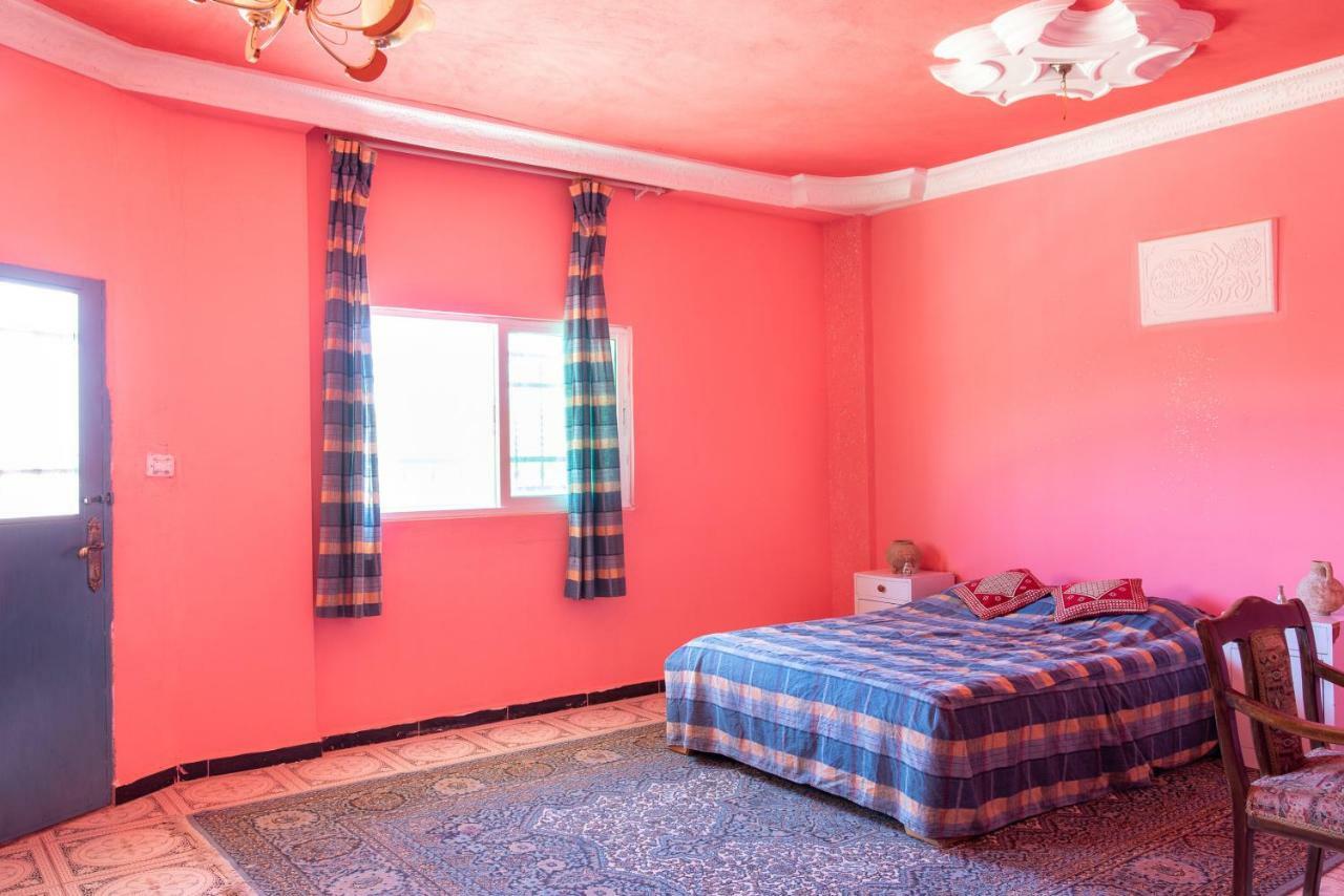Bedouin Pink Ecohouse Bed & Breakfast วาดี มูซา ภายนอก รูปภาพ